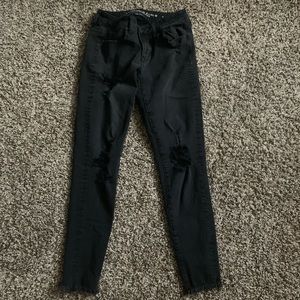 Black distressed AE jeans size 2